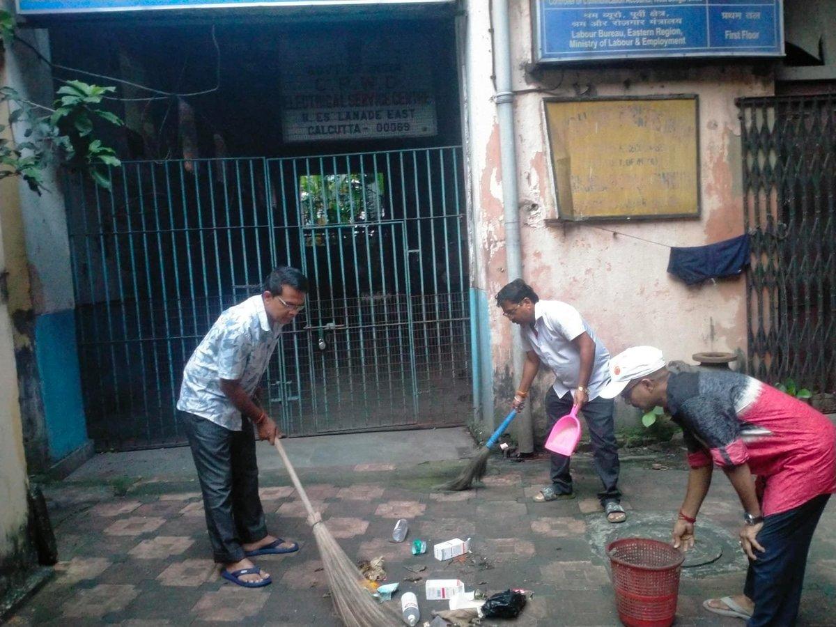 🧹#SwachhataHiSeva2026 | Special Campaign 6.0 staff in participated in a cleanliness drive outside the office premises today, reaffirming the commitment to cleanliness, c