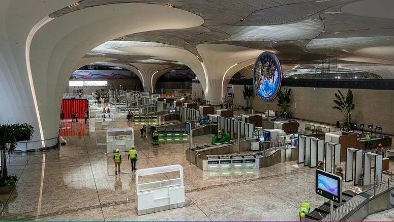 Adani Airport opens a new hotel at Navi International Airport The 80-key property is located at Terminal 1 More leads: https://biginfo.co.in/ PC: @Outlookindia @AdaniOnline @navimumairport @Bi