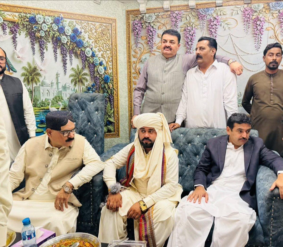 Hyderabad Mayor @KashifShoroPPP attended the wedding ceremony of the son of senior PPP worker A.D. Chandio extending warm wishes to the family A reflection of the respect and strong bond between PPP a