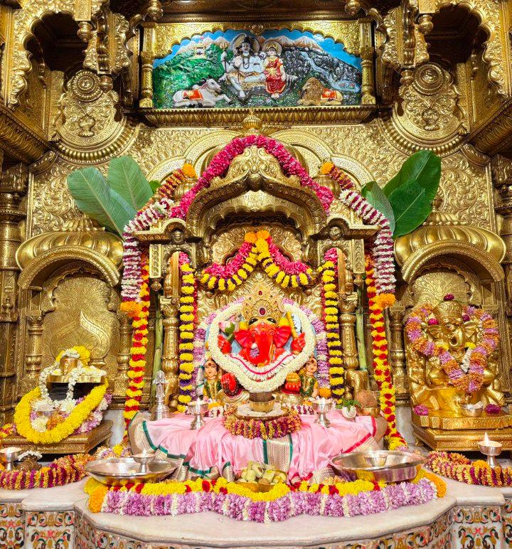 🙏 Ganapati Bappa Moriya 🌹 Mangal Murti Moriya 🙏🙏 Today's Morning Arati Darshan 🙏 Shree Siddhivinayak Ganapati Temple 🙏 09/10/2026