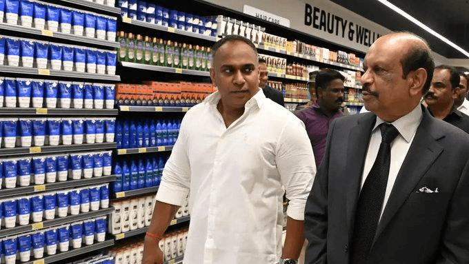 RT by @Madrocks7: 🛒 opens its first hypermarket in today! The 1 lakh sq. ft. at Metro brings a wide range of products under one roof, marking LuLu Group’s