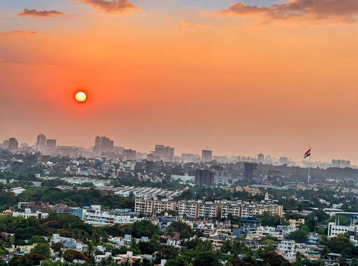 RT by @ArjunM1412: #pune at Sunset From the lens of Capt Abhineel.