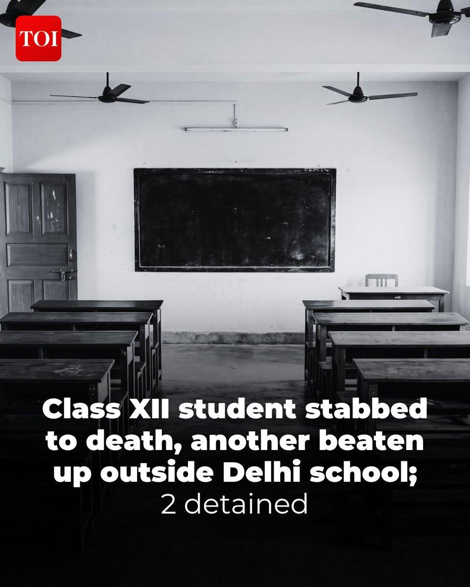 A 17-year-old Class XII student was stabbed to death, and another was beaten up by a group of unidentified persons outside a govt school in west #Delhi’s Mohan Garden on Wednesday evening, shortly aft