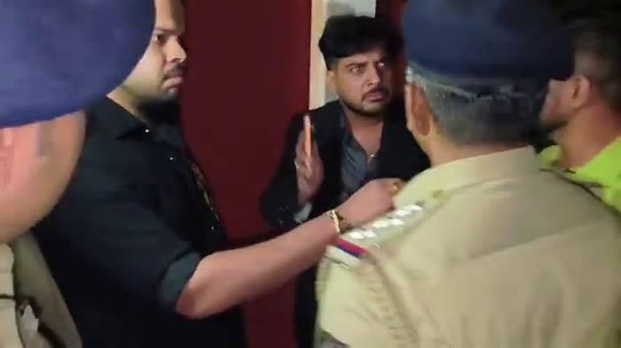 Andhra IAS officer who abused cops at Bengaluru pub transferred
