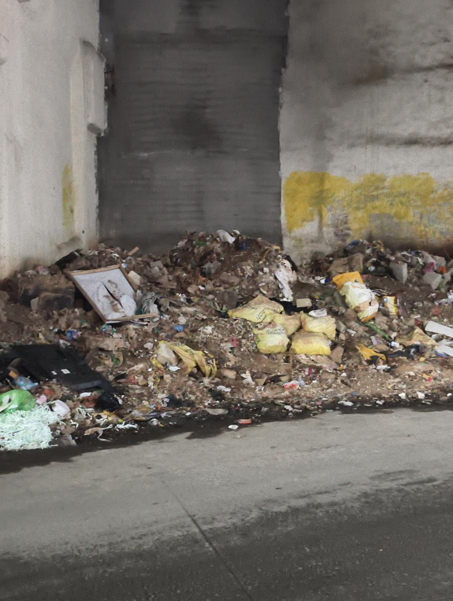 👀 67 people have confirmed this garbage spot in SilverJubilee Park Ward (Ward ), Gandhinagara Zone. 📍 XH8M+WVV Bengaluru, Karnataka ⏳ Open for 183 days Uday B. Garudachar, please take a look. See i