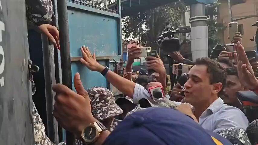 Actor Imran Khan detained by Mumbai Police had come to support CJP protest at August Kranti Maidan.