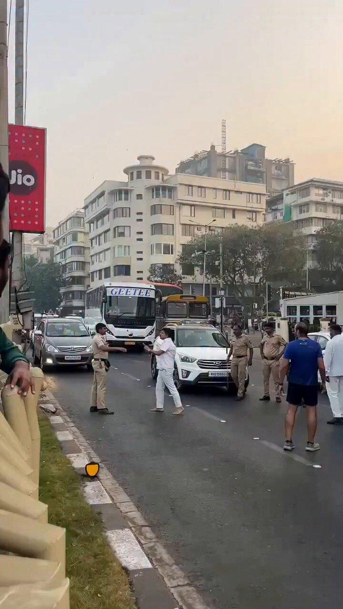RT by @RahulUlekar: Disturbing scenes from South Mumbai today… what is happening to our city? 😔🚨