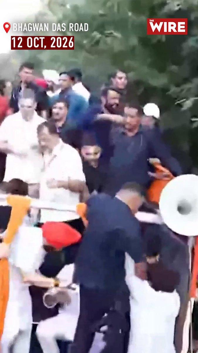 Bhagwan Das Road, October 12: Delhi Police barricades halted the INDIA bloc march led by Rahul Gandhi towards the Supreme Court