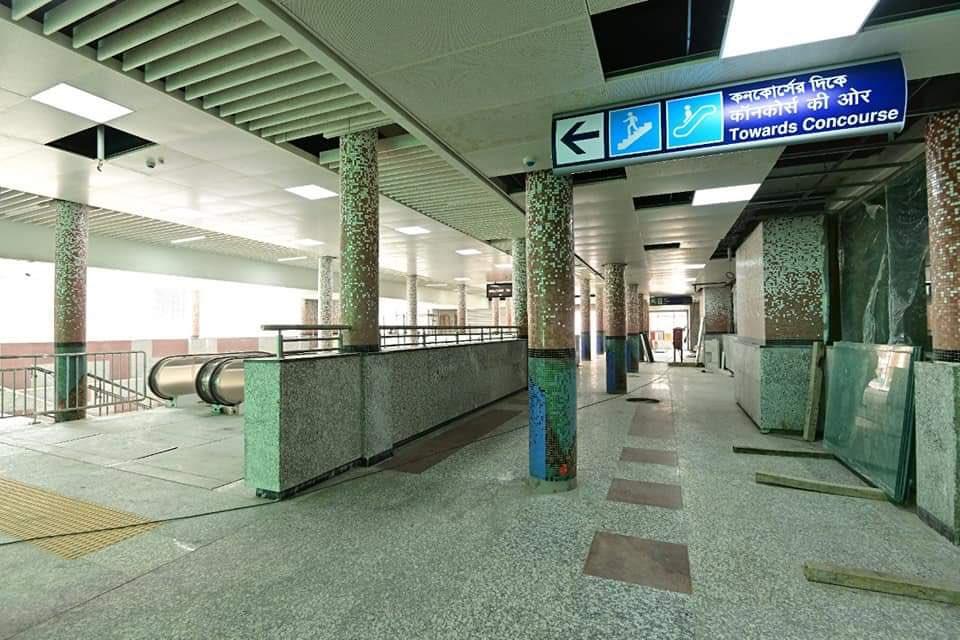 RT by @IndianTrainFan: First look of the brand new Sealdah Metro station of the East-West Metro project in !