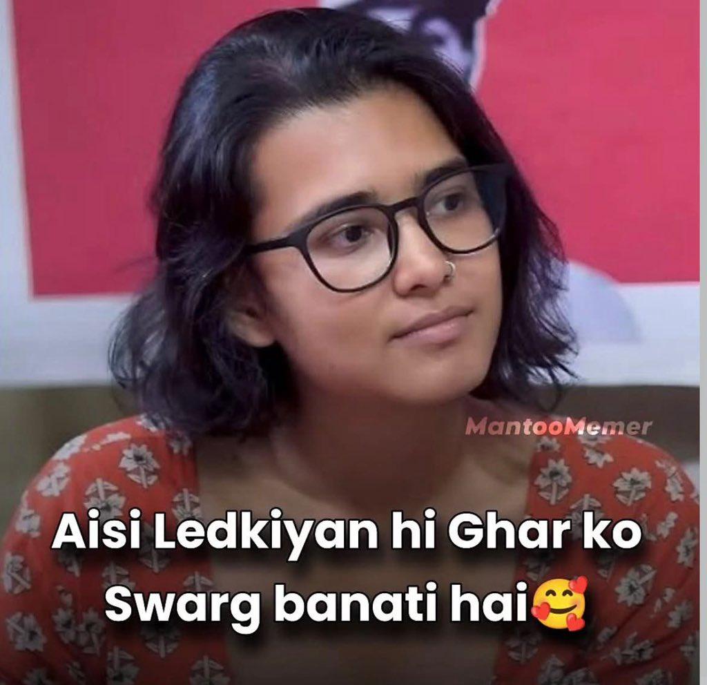 Dear , kitno ka ghar swarg bna chuki ho. Border ke dono side ka btana. 🤭 Roj Delhi police fek kar aati h. 🤷♂️