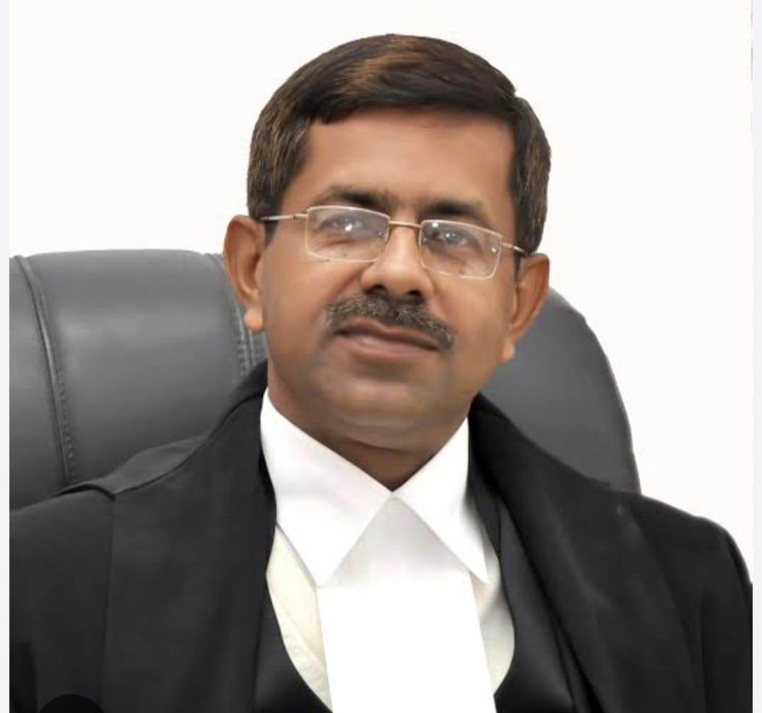 RT by @KanizaGarari: : Justice Aparesh Kumar Singh elevated to Supreme Court Telangana High Court Chief Justice Aparesh Kumar Singh has been appointed a Judge of the Supreme Court of India.