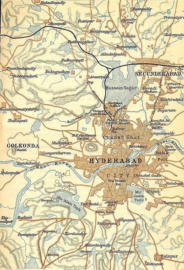 This is a 1914 part Hyderabad map showing Hussain Sagar ( Tank bund) river Musi , all the bridges crossing over it , river Esi , other lakes & water bodies, canals localities