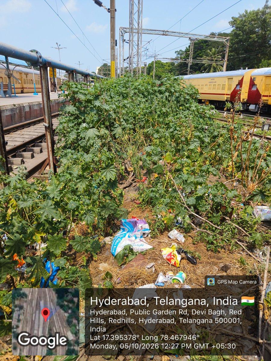 RT by @SCRailwayIndia: As part of , Shramdaan was carried out at Station by CHI and team to remove unwanted waste, plants and vegetation along the railway tracks and yard,
